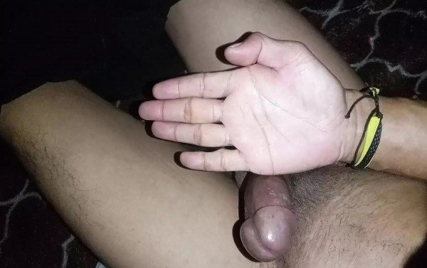 HANYA UNTUKMU SEMPURNA DARI INDAHKU DI TANGAN SAYA